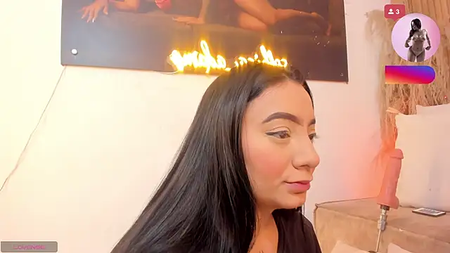 Snapshot of sofhiaa_adaams chatting on May 3, 2026, 6:58 pm sofhiaa adaams online show from May 3, 2026, 6:58 pm