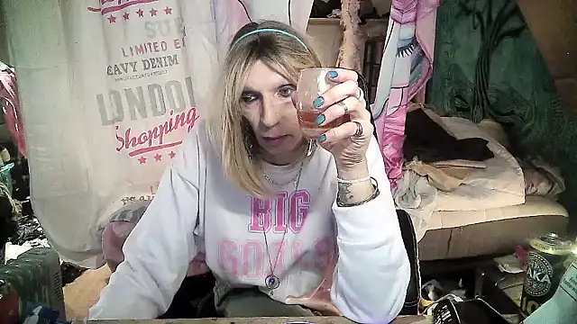 Ombeline1 online show from February 11, 2025, 3:18 pm