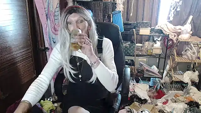 Ombeline1 online show from September 11, 2025, 7:52 am