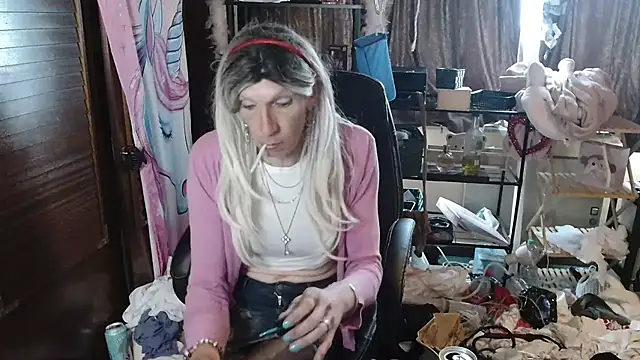 Ombeline1 online show from September 22, 2025, 12:07 pm