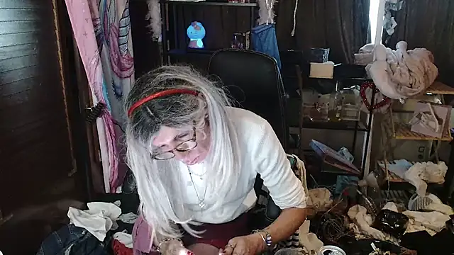 Ombeline1 online show from September 28, 2025, 5:57 am