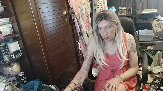 Ombeline1 online show from April 19, 2026, 9:19 am