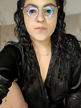 Lia Hurley online show from December 22, 2024, 8:36 pm