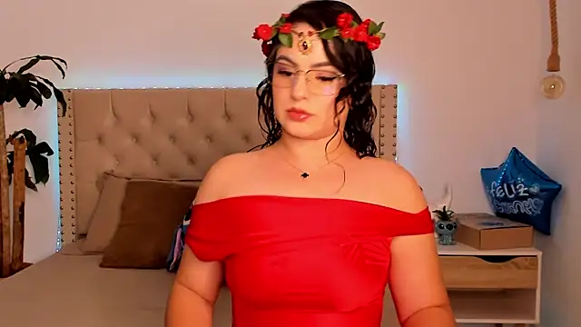 Lia Hurley online show from February 14, 2025, 5:03 pm