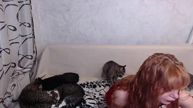 Olivia Winston online show from October 22, 2025, 1:06 am