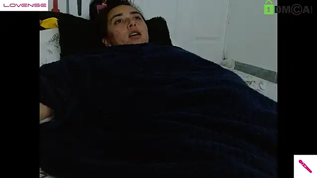 Hot Candy  online show from February 25, 2025, 10:47 am