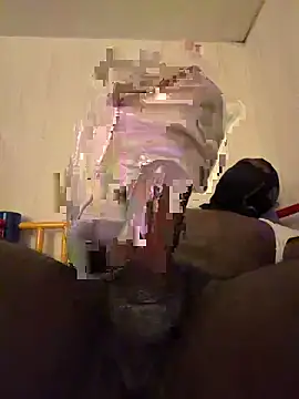 Snapshot of elninoblacko chatting on December 19, 2025, 4:47 pm elninoblacko online show from December 19, 2025, 4:47 pm