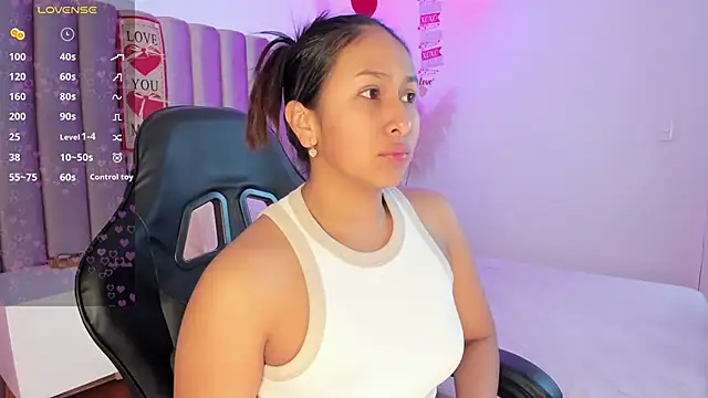 AmelyaMann online show from February 16, 2025, 12:21 pm