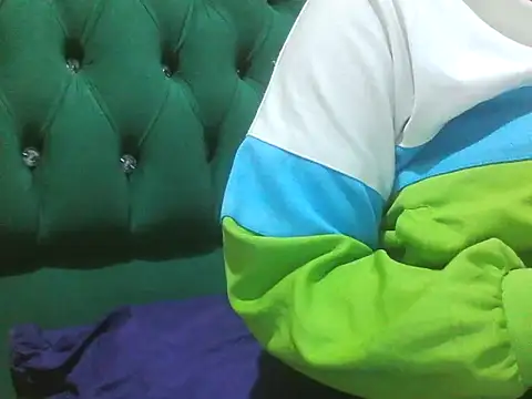 Snapshot of Sexy_Riri chatting on September 18, 2025, 11:51 pm Sexy Riri online show from September 18, 2025, 11:51 pm