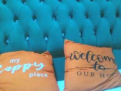 Snapshot of Sexy_Riri chatting on September 21, 2025, 9:05 pm Sexy Riri online show from September 21, 2025, 9:05 pm