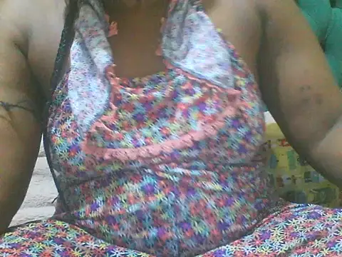 Snapshot of Sexy_Riri chatting on October 7, 2025, 1:36 am Sexy Riri online show from October 7, 2025, 1:36 am