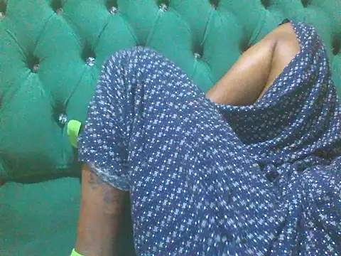 Snapshot of Sexy_Riri chatting on November 14, 2025, 8:29 pm Sexy Riri online show from November 14, 2025, 8:29 pm