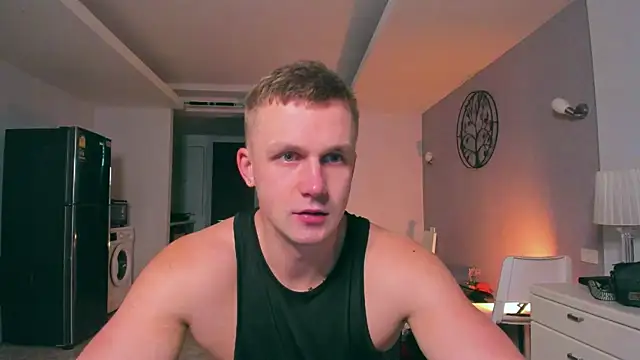 Samuel Andrew online show from September 16, 2025, 4:46 am