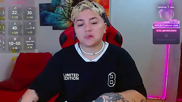 isabeautyx19 online show from February 26, 2025, 1:52 pm