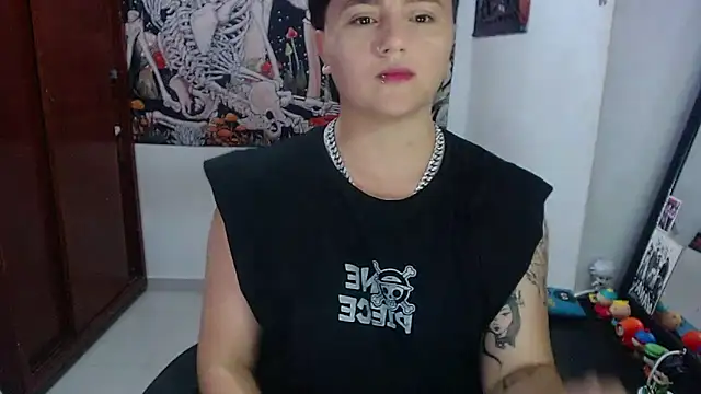 isabeautyx19 online show from April 21, 2026, 9:28 pm