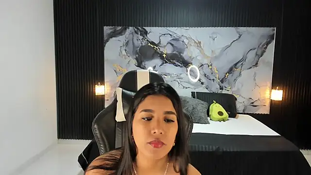 Ivy 16 online show from March 4, 2025, 12:01 pm