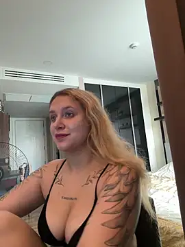 ellielawson online show from October 25, 2025, 8:55 am