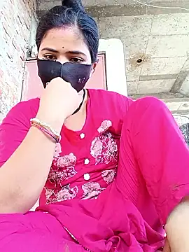 Snapshot of Mamta_Chaterjee chatting on June 5, 2026, 1:56 am Mamta Chaterjee online show from June 5, 2026, 1:56 am