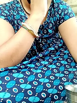 Snapshot of Mamta_Chaterjee chatting on June 13, 2026, 2:09 am Mamta Chaterjee online show from June 13, 2026, 2:09 am