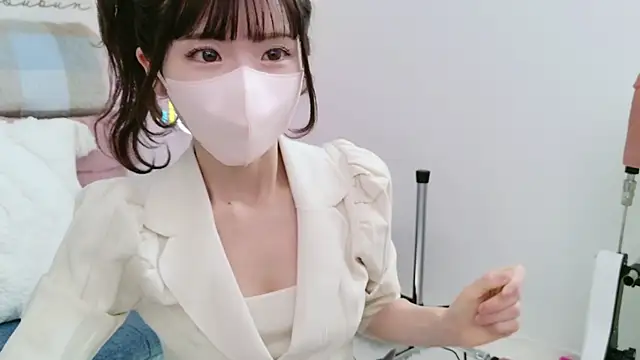 -minami- online show from March 8, 2025, 3:50 am