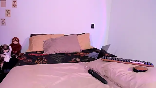 cherrypancakes online show from April 9, 2026, 10:42 am