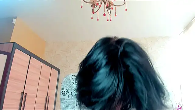 JulisSweet online show from February 8, 2025, 11:01 am