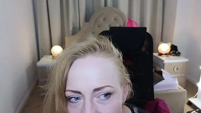 SquirtyAlisa online show from April 23, 2026, 12:15 pm