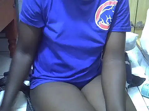 ebonyzoe online show from June 4, 2026, 9:21 pm