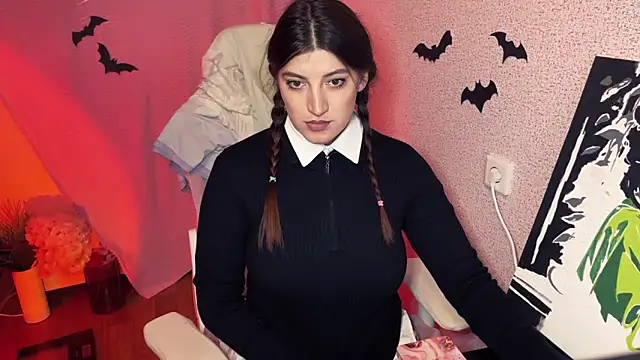 Katrin  kiss online show from October 27, 2025, 5:06 pm