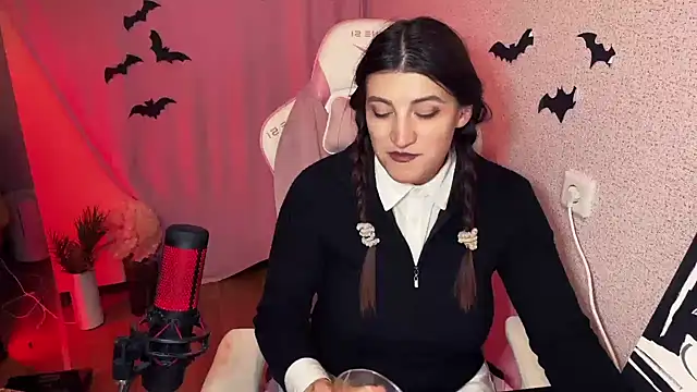 Katrin  kiss online show from October 29, 2025, 8:32 pm