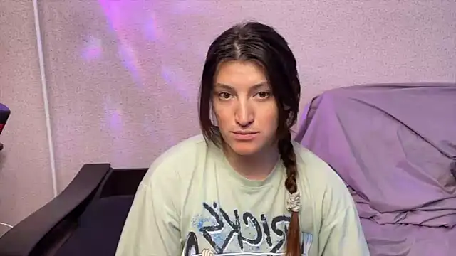 Snapshot of Katrin__kiss chatting on June 1, 2026, 1:35 pm Katrin kiss online show from June 1, 2026, 1:35 pm
