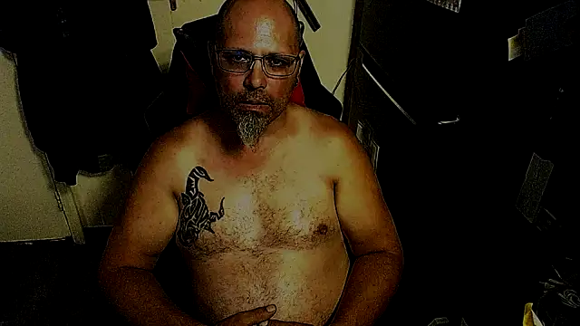 KrazyLegz online show from June 20, 2026, 2:58 am