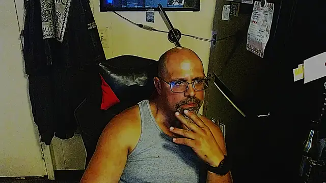 KrazyLegz online show from August 2, 2026, 4:22 am
