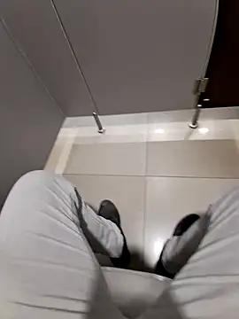 johny 69dxh online show from December 9, 2024, 6:55 am