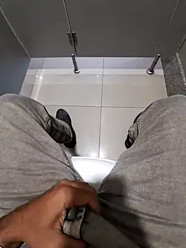 johny 69dxh online show from January 7, 2025, 7:42 am