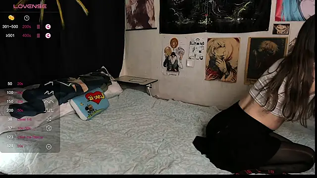 Lori Foxy online show from December 20, 2024, 6:13 pm