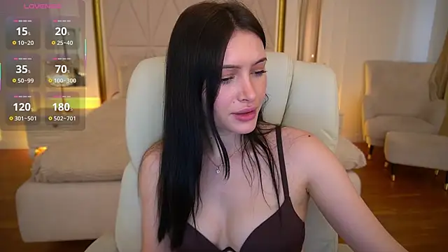 MilaSecrett online show from April 20, 2026, 1:25 pm