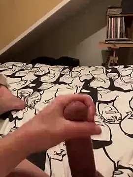 LivingLegend1978 online show from December 17, 2025, 7:53 pm