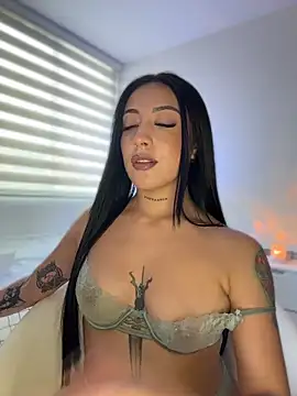 keilelewis online show from April 21, 2026, 5:28 pm