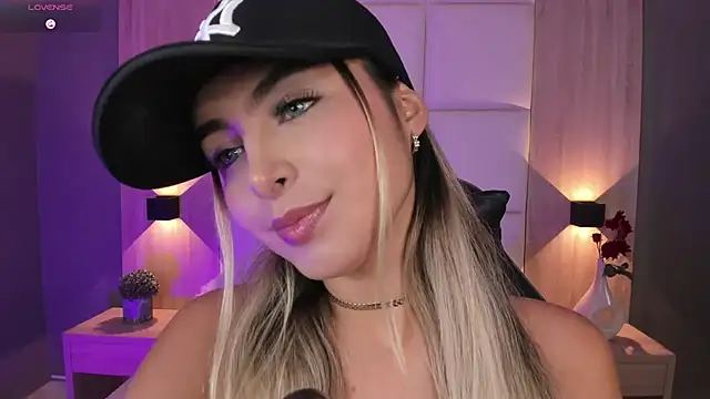 bella1207 online show from September 20, 2025, 7:48 pm