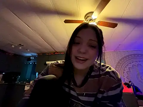 skinwalkingzombie online show from December 5, 2024, 4:12 pm