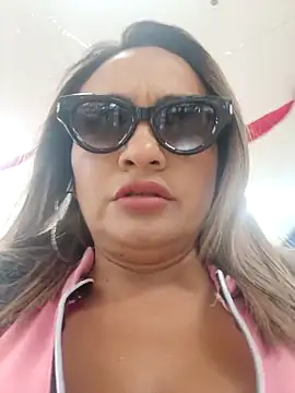 Afroditecash online show from October 27, 2025, 6:01 pm