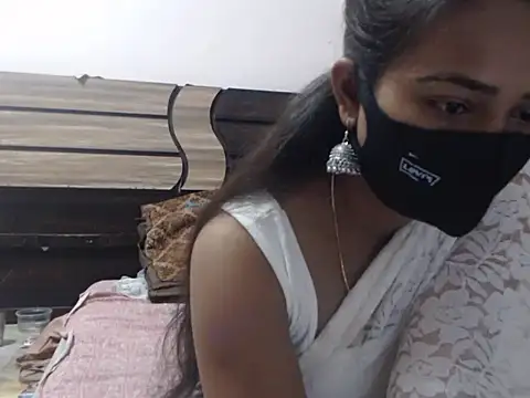 wildbabes online show from October 8, 2025, 12:47 pm