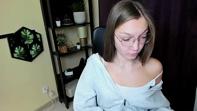 EmillyPlay online show from January 16, 2025, 6:46 am