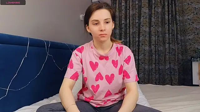 DonnaBurkee online show from March 10, 2025, 4:14 pm