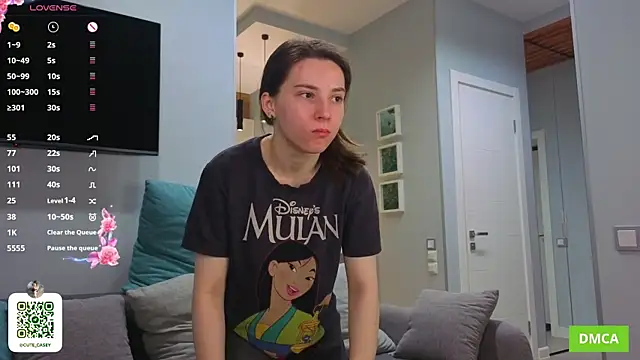 DonnaBurkee online show from November 6, 2025, 4:13 am