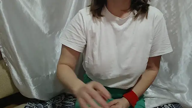 Burberrry  online show from February 13, 2026, 4:52 am