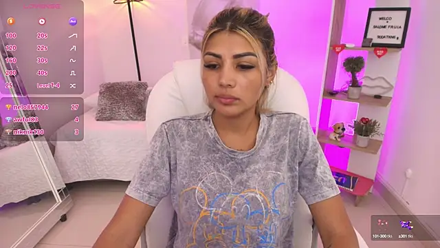 SALOOMEE   online show from January 25, 2025, 5:19 pm