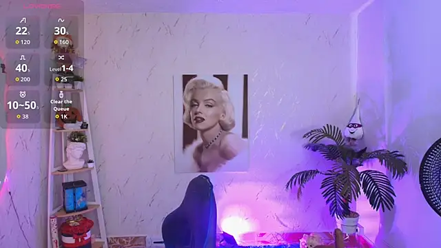 SALOOMEE   online show from April 8, 2026, 8:53 pm