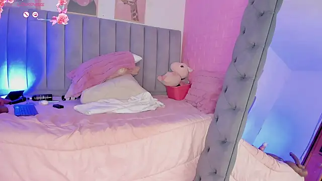 jimerestrep  online show from March 6, 2025, 11:03 am